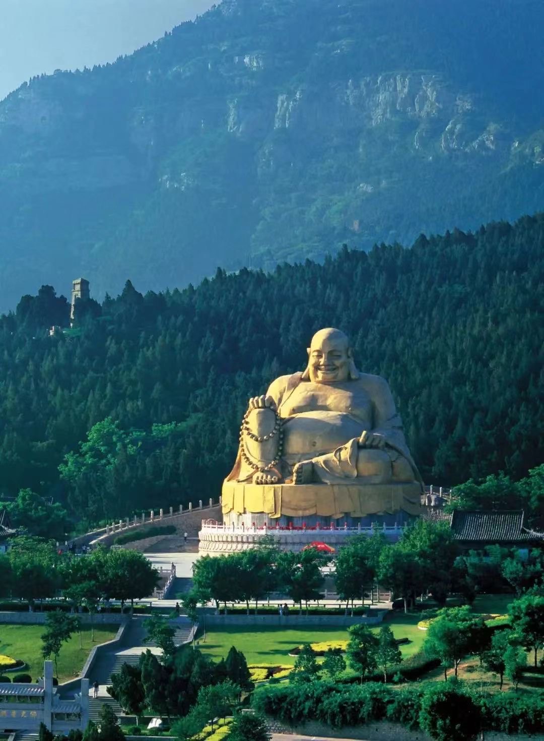 Thousand Buddha Mountain - Buddhist cultural mountain